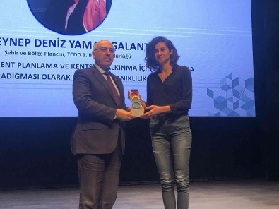 Zeytinburnu'nda Kent Çalismalari Ödülleri Sahiplerini Buldu