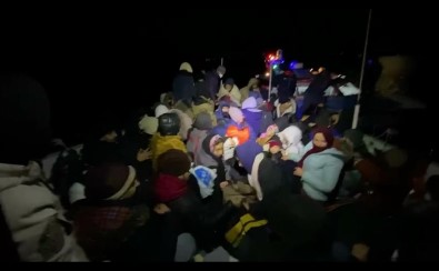 Izmir Açiklarinda 164 Göçmen Yakalandi, Geri Itilen 78 Göçmen Kurtarildi