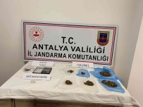 Uyusturucu Taciri Jandarmadan Kaçamadi