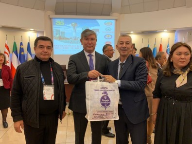 Baskan Cömertoglu'ndan, Kazakistan Ile Kardes Belediye Olmak Için Teklif
