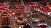 Istanbul'da Haftanin Ilk Gününde Trafik Yüzde 50'Ye Ulasti