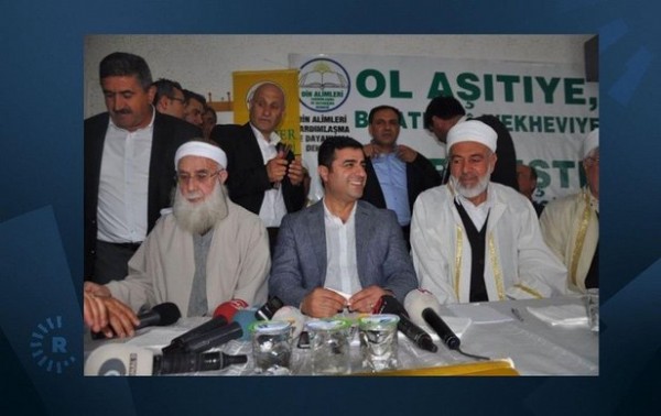 CHP'li Ekrem İmamoğlu’nun terör örgütü PKK’nın derneği DİAYDER'i ziyaretinin fotoğrafları ortaya çıktı