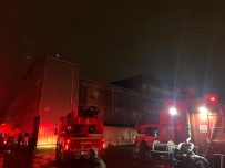 Esenyurt'ta 4 Katli Tekstil Fabrikasi Alev Alev Yandi Açiklamasi 1 Yarali