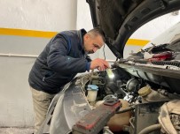 (ÖZEL) Araçlar Durduk Yere Yanmaz