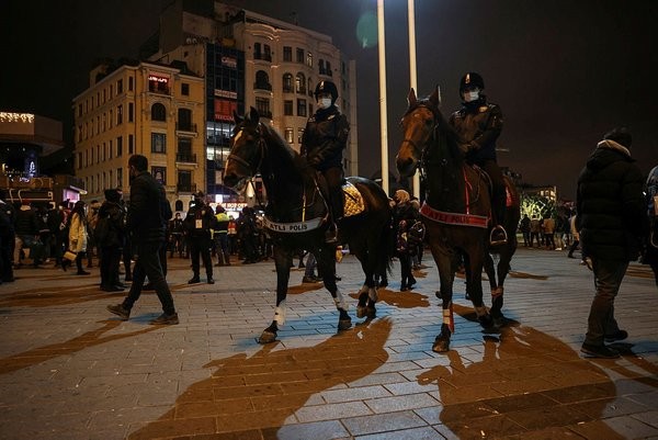 Yılbaşında sıkı denetim! 340 bin personel sahada görev alıyor