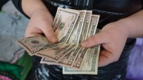 Pazar Esnafina Bulgar Turistten Sahte Dolar Soku