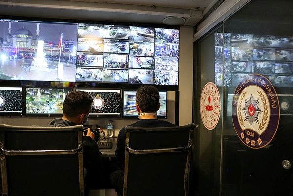 Yılbaşında sıkı denetim! 340 bin personel sahada görev alıyor