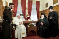 Ortodoks Rahipten Papa'ya Açiklamasi 'Papa, Sen Bir Kafirsin'