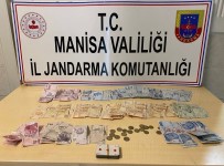 Manisa'da Kahvehaneye Kumar Baskini