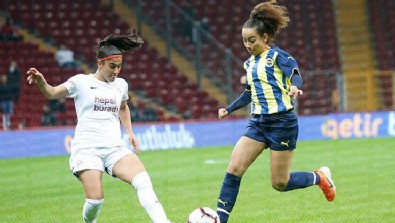 Galatasaray - Fenerbahçe kadın futbol maç sonucu: 0-7