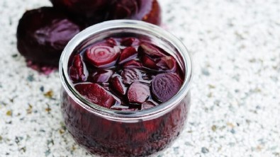 Kırmızı pancar turşusu tarifi: Evde pancar turşusu nasıl yapılır?