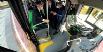 Başkan Erdoğan ilk elektrikli sürücüsüz otobüsü test etti