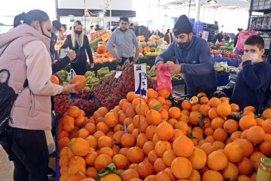 Aşırı Sıcaklar Antalya'nın Dünyaca Ünlü Portakalını Üç Kat Büyüttü