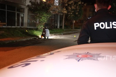 Parkta Tartıştığı Husumetlisi Tarafından Silahla Vuruldu