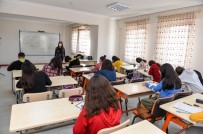 Altındağ'da Gençlere Eğitim Desteği Haberi