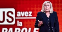 FRANSA - Fransız lider Marine Le Pen’den İslam’a küstah saldırı! ‘Yasaklamak istiyorum’