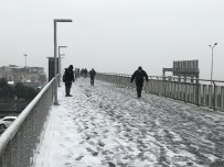 İstanbul'da Kar Yağışı Başladı Haberi