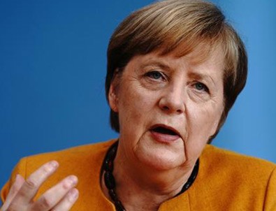 Merkel'i 3. dalga korkusu sardı!