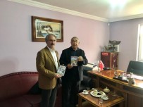 Serdar Ünsal, 'Soykırım' Ve 'Yüreğim İrevan'da Kaldı' Romanını İş İnsanı Tacettin Şimşek'e Hediye Etti