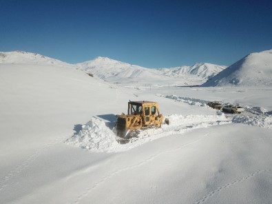 1 Aydır Kapalı Yayla Yolu Açıldı