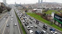 İstanbul'da Yağmur Ve Kar Yağışı Sonrası Kısıtlama Trafiği Erken Başladı
