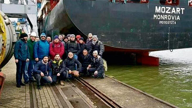 Kurtarılan Türk gemiciler büyükelçilikte