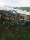 Tarım İşçilerini Taşıyan Minibüs Devrildi