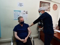 Vali Gül, Kovid-19 Aşısı Yaptırdı