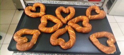 Sevgililer Günü'ne Özel Simit