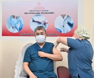 Vali Erdinç Yılmaz Korona Aşısı Yaptırdı
