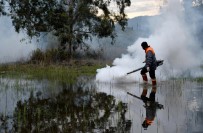 Kuşadası'nda Dezenfekte Çalışması Aralıksız Sürüyor