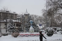 Kütahya'da Kar Kalınlığı 25 Santimetreye Ulaştı Haberi