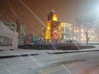 Aksaray'da Kar Yağışı Etkisini Sürdürüyor