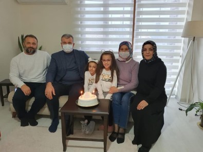 Başkan Elbi'den Sürpriz Doğum Günü Kutlaması