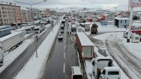 Bursa İstikametine Trafik 12 Saat Sonra Kontrollü Şekilde Açıldı Haberi