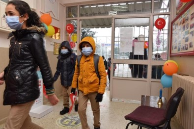 Denizli'de Yüz Yüze Eğitime Çameli'de 1 Gün Ara Verildi