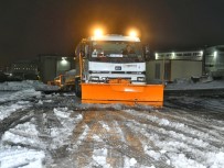 Esenyurt'ta Kışla Mücadele Ekiplerinin Çalışmaları Devam Ediyor