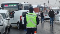 Jandarma Toplu Taşıma Araçlarında Kış Lastiği Denetimi Yaptı Haberi