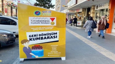 Kahramanmaraş'ta Caddelere 'Geri Dönüşüm Kumbaraları' Yerleştiriliyor