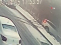 Esenyurt'ta Karda Kayan Cip Parka Daldı