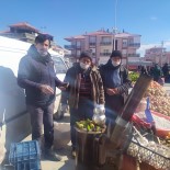 Pazar Esnafı Tezgahlarının Yanına Soba Kurup Isındı Haberi