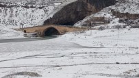 2 Bin Yıllık Tarihi Köprü Kar İle Bir Başka Güzel Haberi