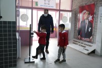 Akhisar Belediyesinden Yüz Yüze Eğitime Başlayan Okullara Destek Haberi