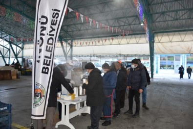 İnönü Belediyesi Soğuk Kış Gününü Sıcak Çorba İle Isıttı