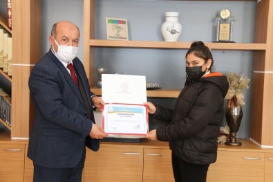 Dereceye Giren Öğrenciye 'Teşekkür Belgesi'