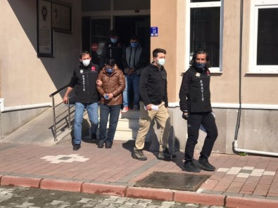 Ev Sahiplerinin Uyuduğu Sırada Hırsızlık Yapan Şüpheliler Bursa'da Yakalandı