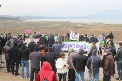 Manisa'nın Kuş Cenneti Göz Göre Göre Yok Oluyor