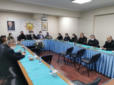 Ömeroğlu Seçim Varmış Gibi Çalışıyor