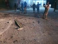 Pakistan'da Bomba Yüklü Motosiklet Patladı Açıklaması 1 Ölü, 1 Yaralı
