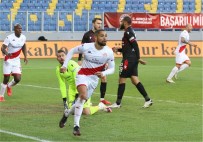 Antalyaspor'da Sidney Sam'dan 5 Puanlık Katkı